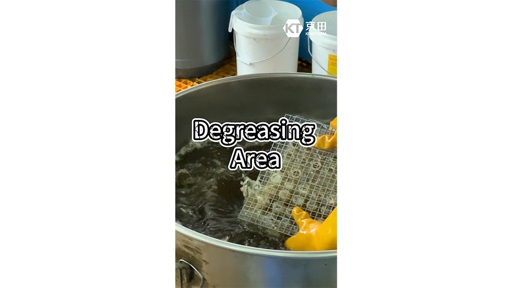 Degreasing Area